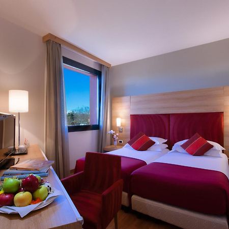 Dolce By Wyndham Milan Malpensa Hotel Somma Lombardo Bagian luar foto