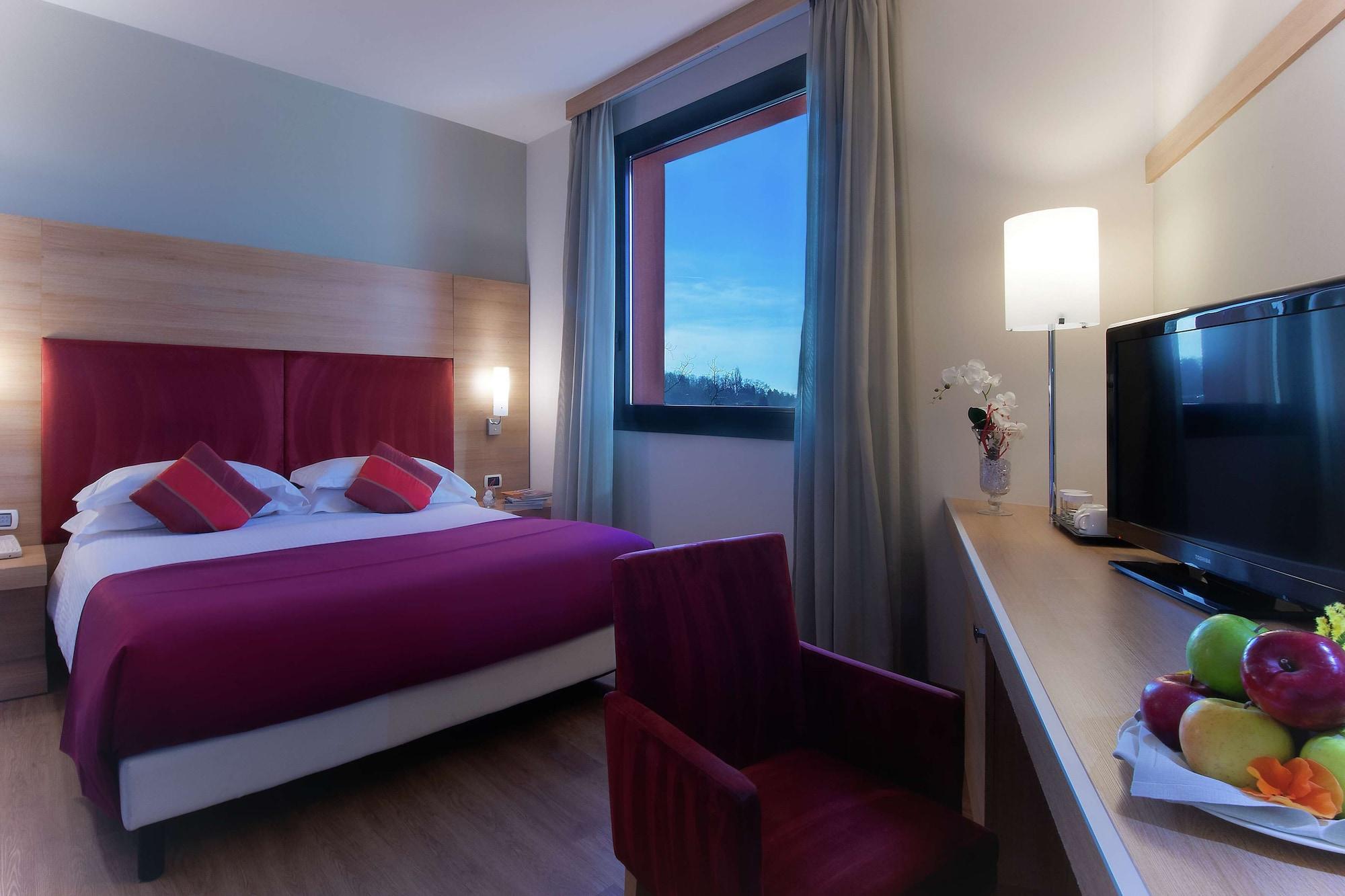 Dolce By Wyndham Milan Malpensa Hotel Somma Lombardo Bagian luar foto