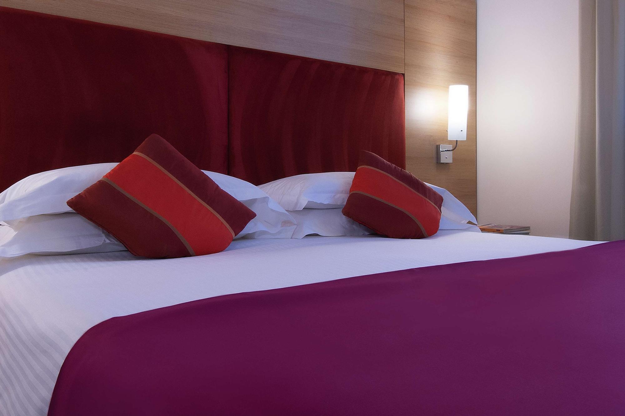 Dolce By Wyndham Milan Malpensa Hotel Somma Lombardo Bagian luar foto