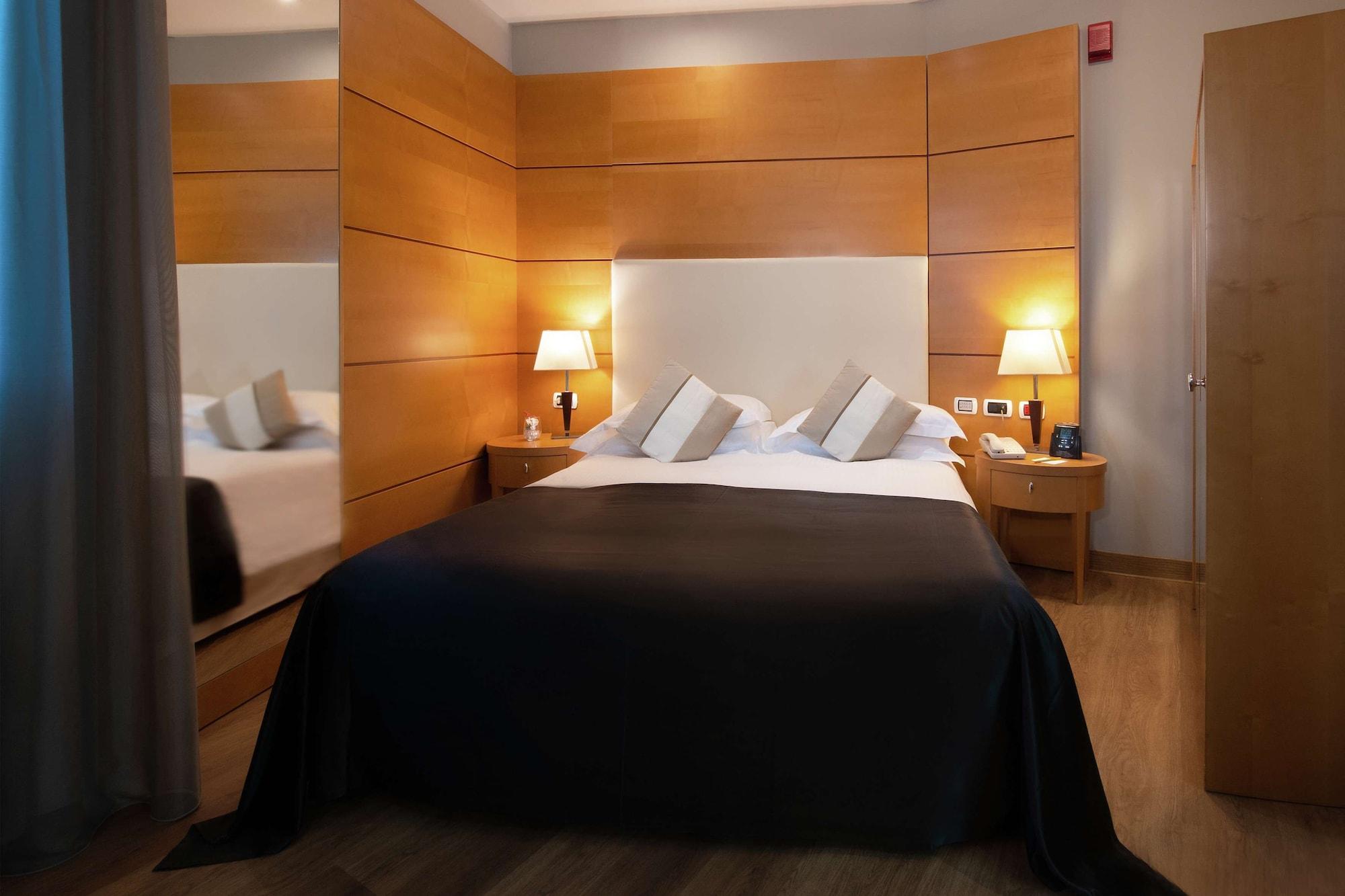 Dolce By Wyndham Milan Malpensa Hotel Somma Lombardo Bagian luar foto