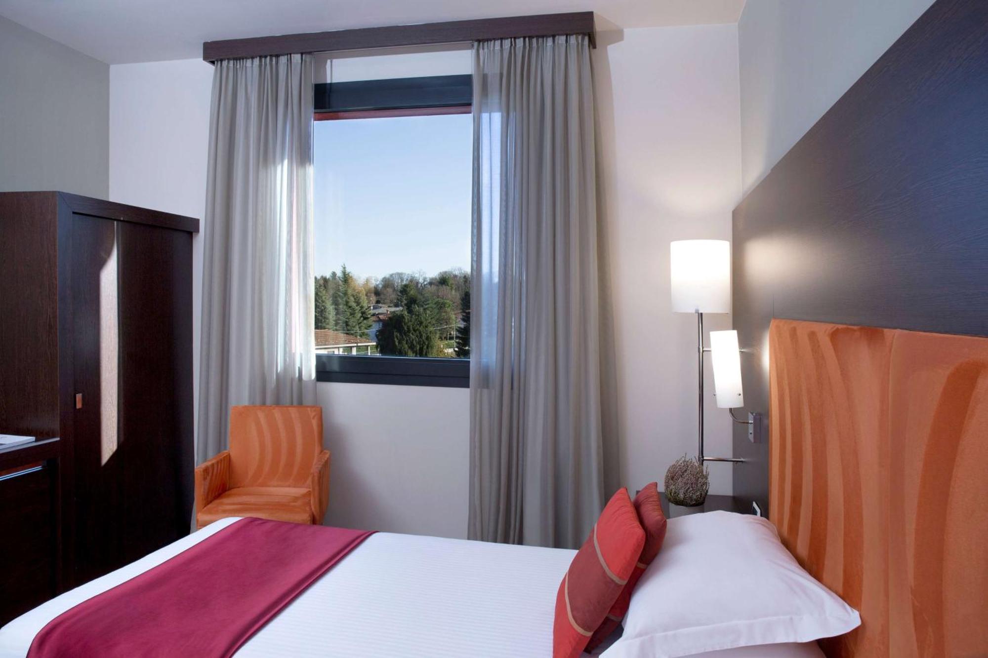 Dolce By Wyndham Milan Malpensa Hotel Somma Lombardo Bagian luar foto