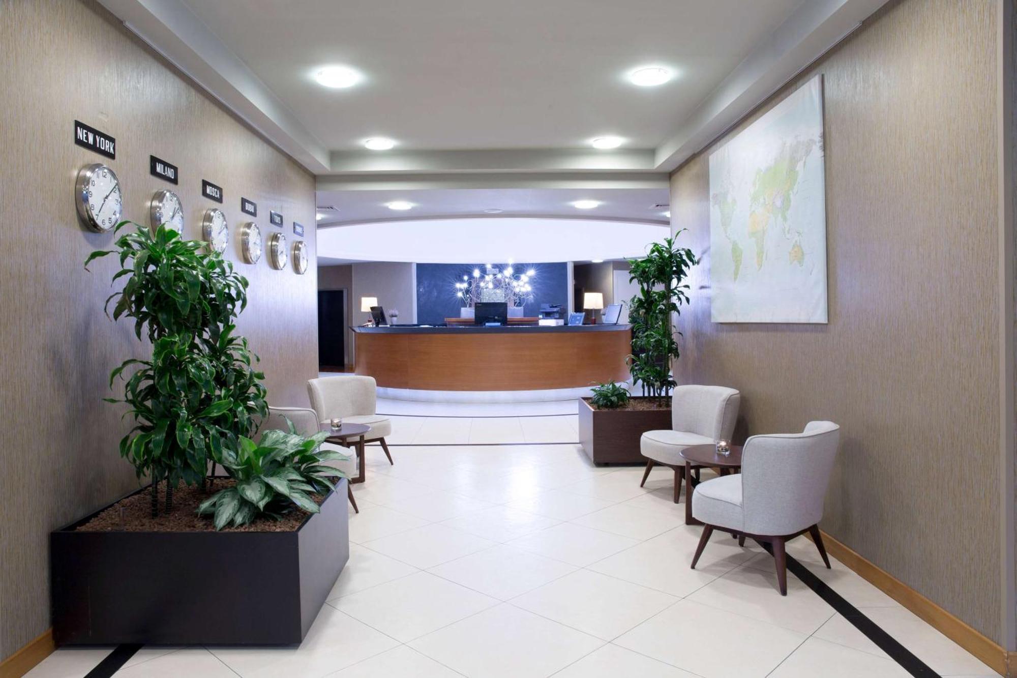 Dolce By Wyndham Milan Malpensa Hotel Somma Lombardo Bagian luar foto