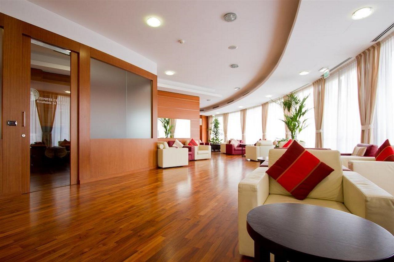 Dolce By Wyndham Milan Malpensa Hotel Somma Lombardo Bagian luar foto